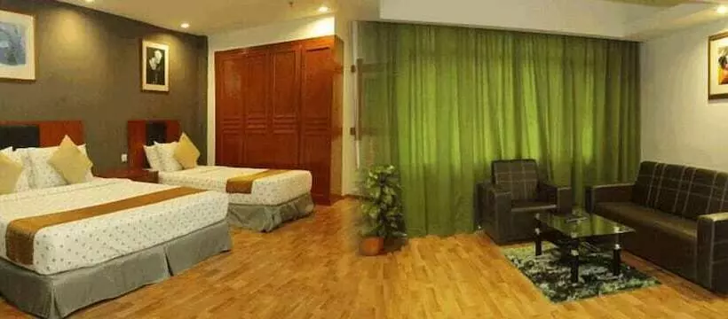 Mayres Hotel Kota Tinggi