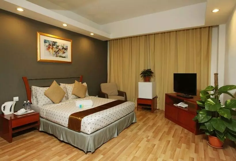 Mayres Hotel Kota Tinggi