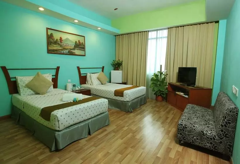 Mayres Hotel Kota Tinggi