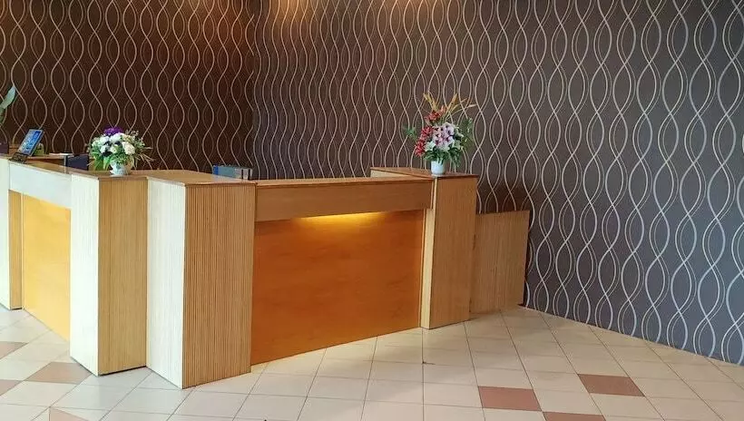 Mayres Hotel Kota Tinggi