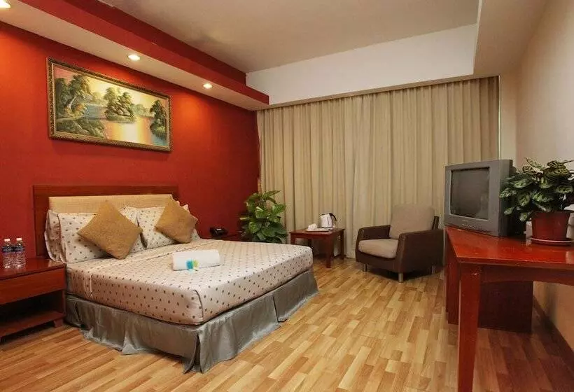 Mayres Hotel Kota Tinggi