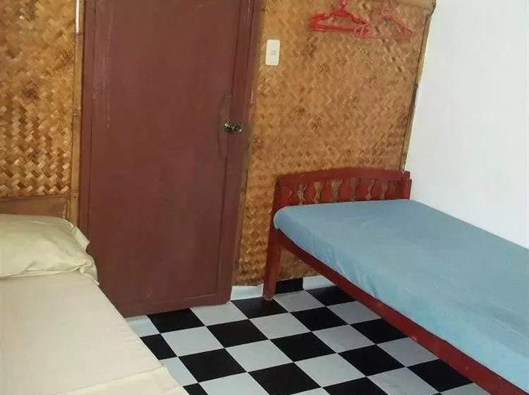 هتل Moreno S Cottages