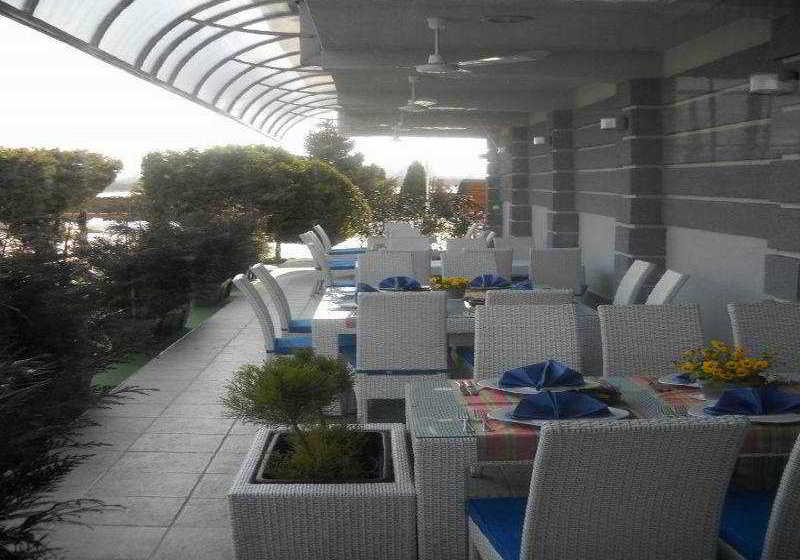 فندق Petrol Company