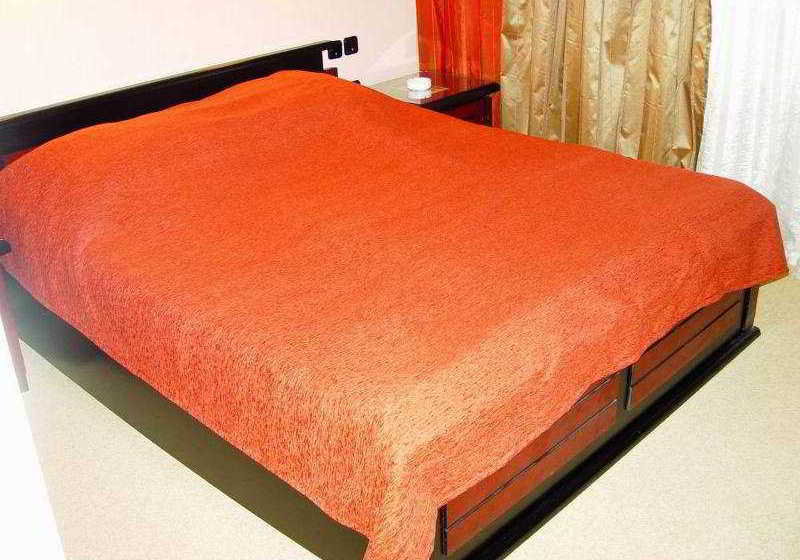 فندق Petrol Company