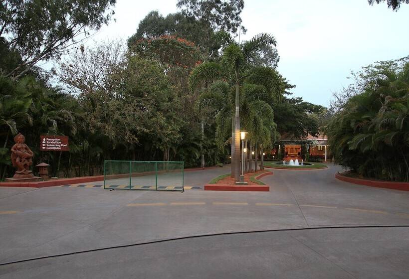 בית מלון כפרי Silent Shores Resort & Spa