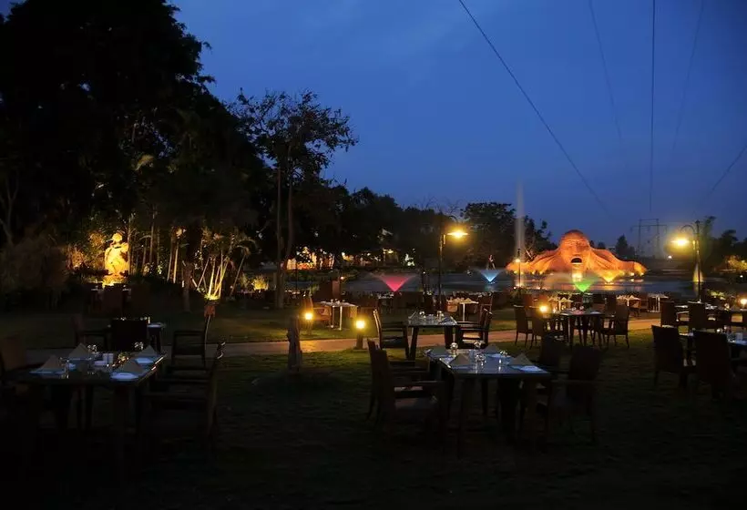 בית מלון כפרי Silent Shores Resort & Spa