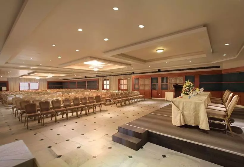 בית מלון כפרי Silent Shores Resort & Spa