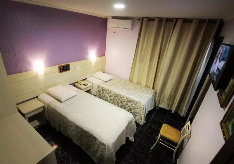 هتل Tres Fronteiras