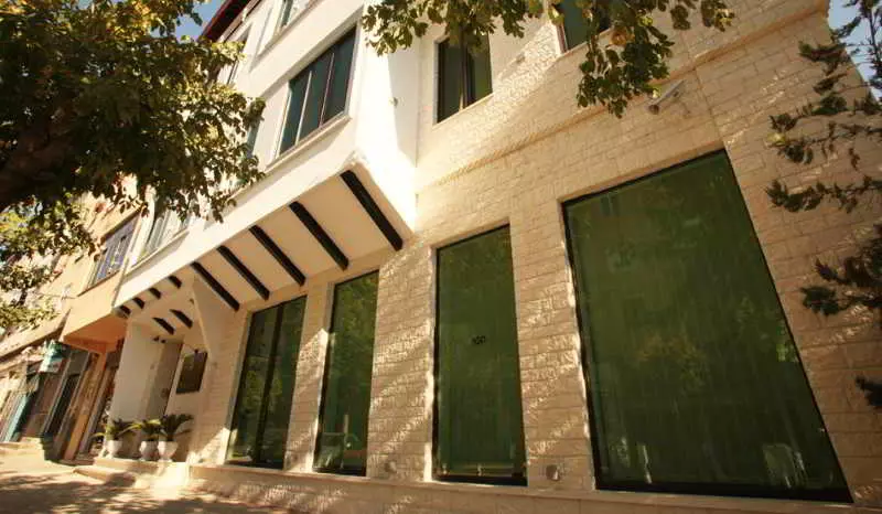 酒店 & Restaurant White City