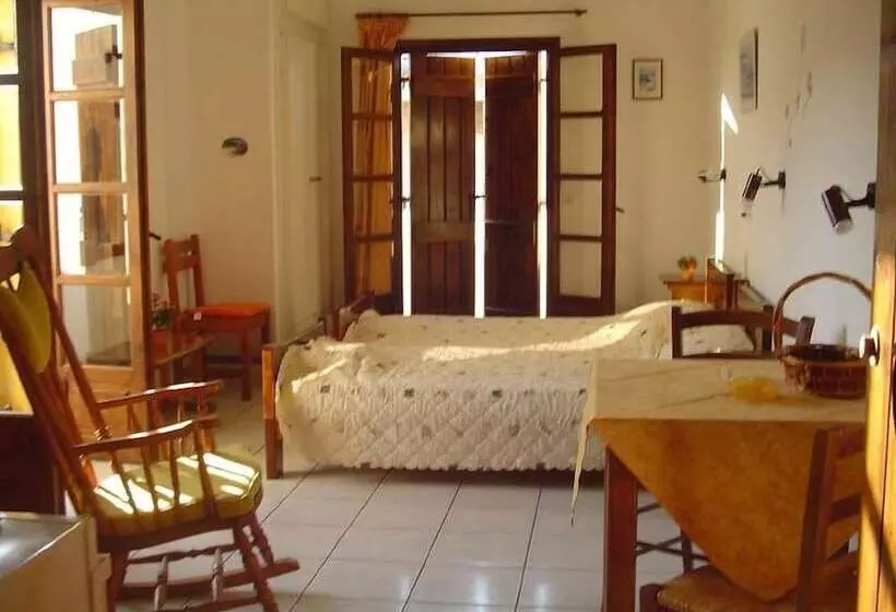Kiveli Apartments