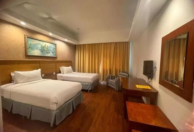 Mayres Hotel Kota Tinggi