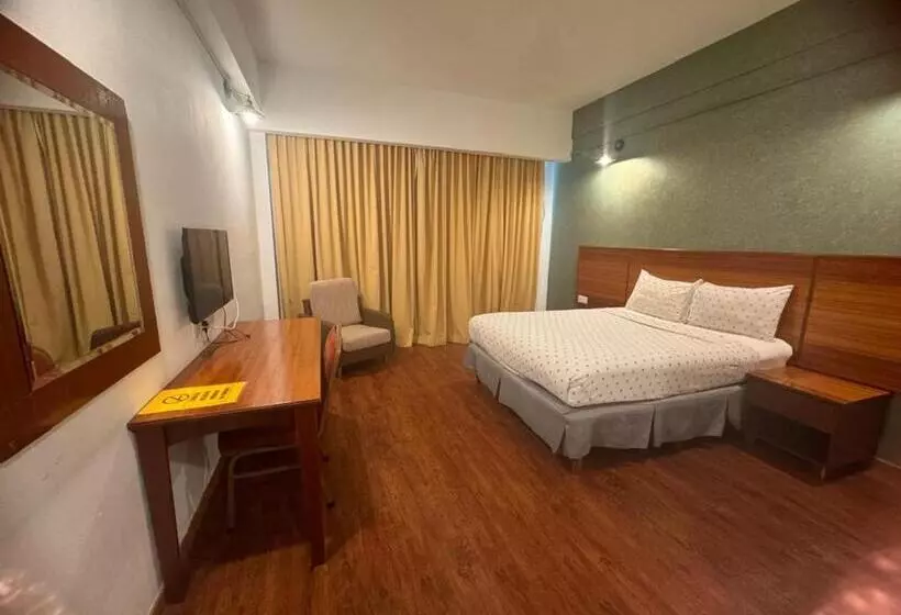 Mayres Hotel Kota Tinggi