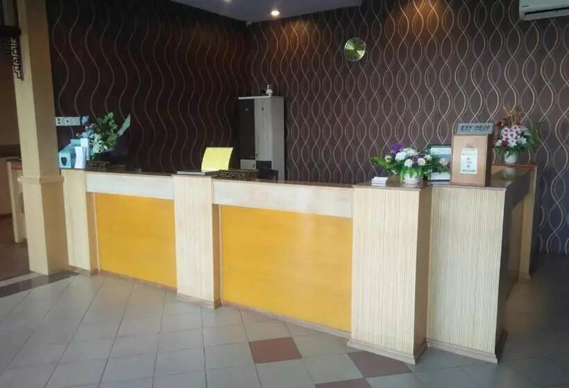 Mayres Hotel Kota Tinggi