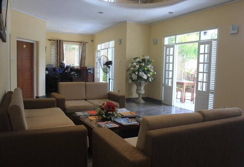 Grand 7 Hotel Thalawathugoda