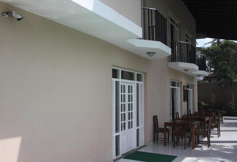 Grand 7 Hotel Thalawathugoda