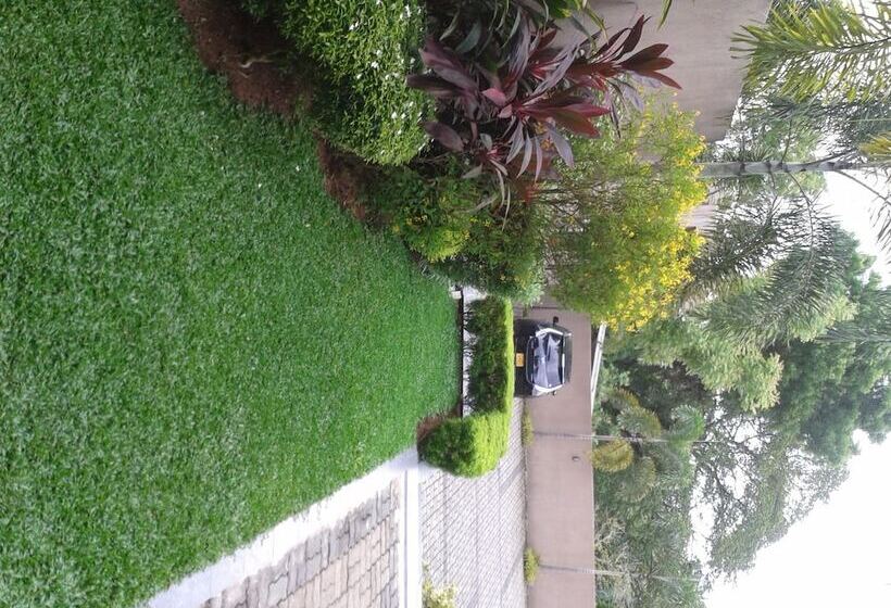 Grand 7 Hotel Thalawathugoda