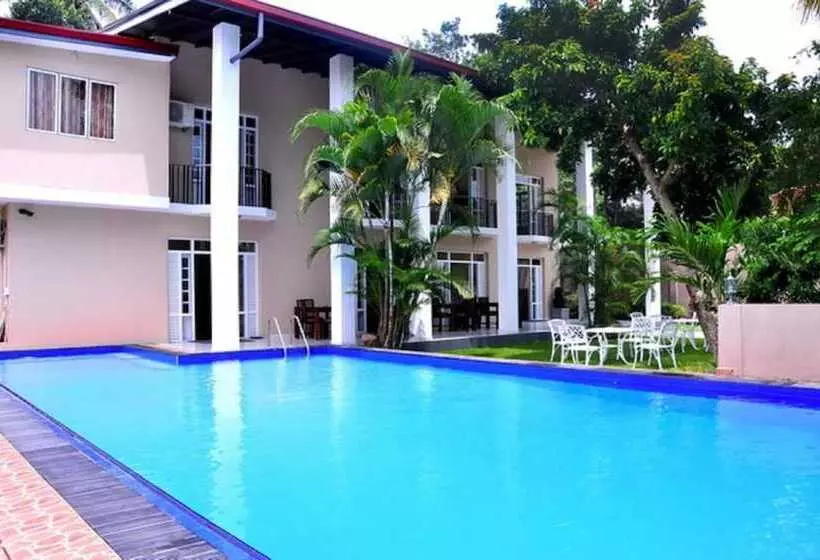 Grand 7 Hotel Thalawathugoda