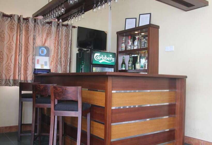 Grand 7 Hotel Thalawathugoda