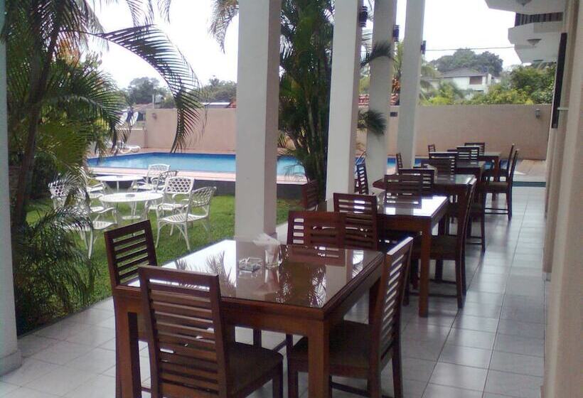 Grand 7 Hotel Thalawathugoda