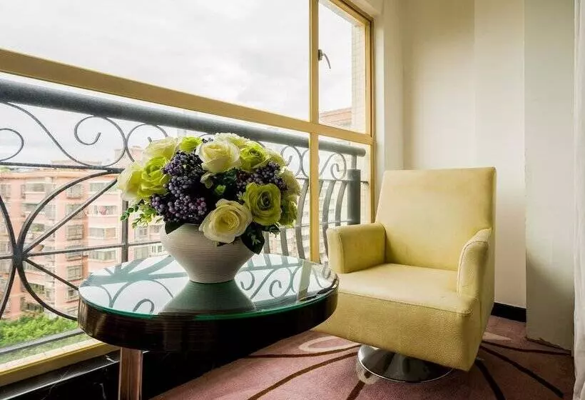 Clayton Hotel Near Pazhou Exhibition Center