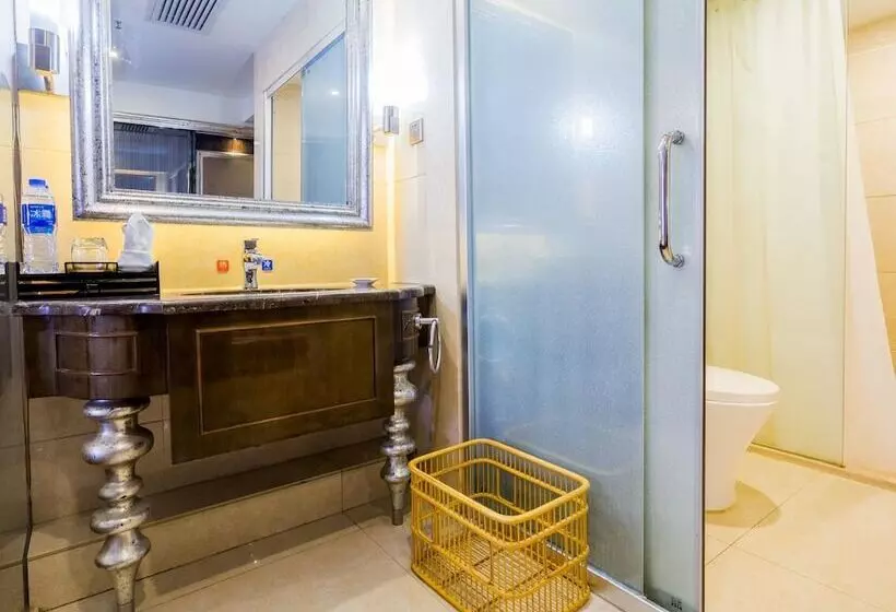 Clayton Hotel Near Pazhou Exhibition Center