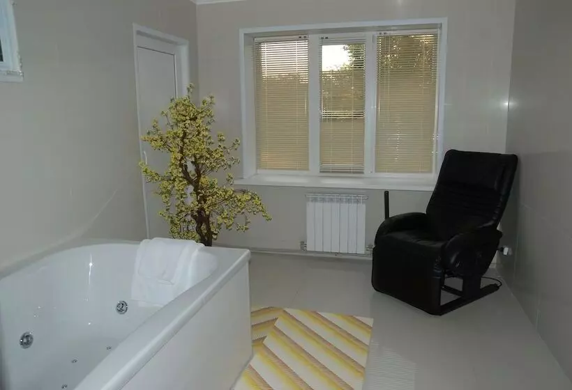 בית מלון כפרי Diana Luxe