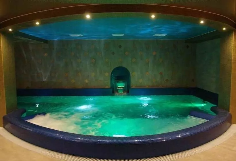 ホテル Gallery Park Volgograd