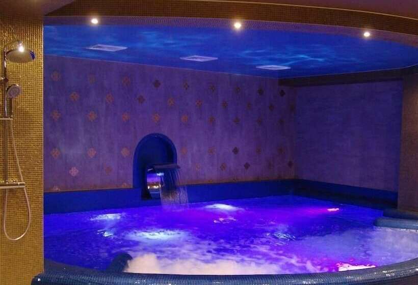 هتل Gallery Park Volgograd