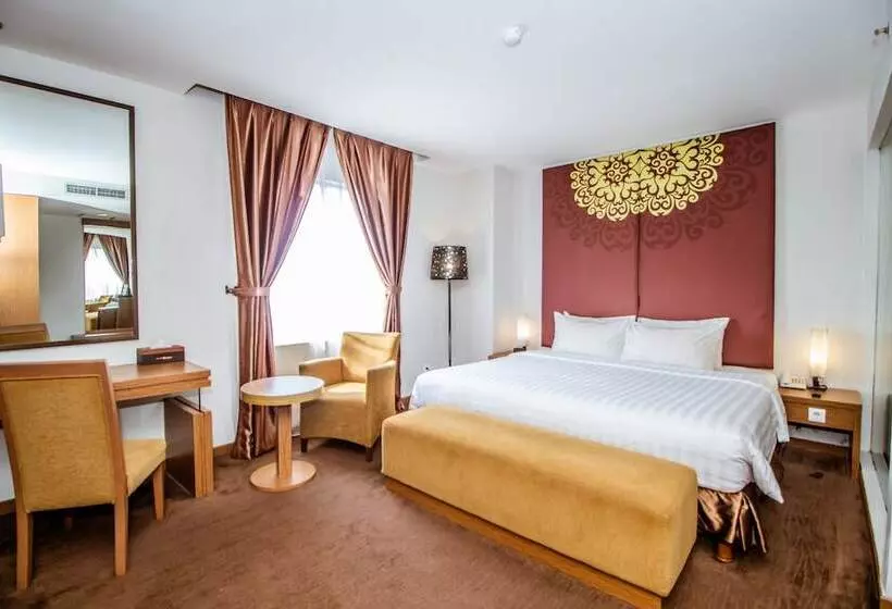 Отель Grand Tjokro Yogyakarta