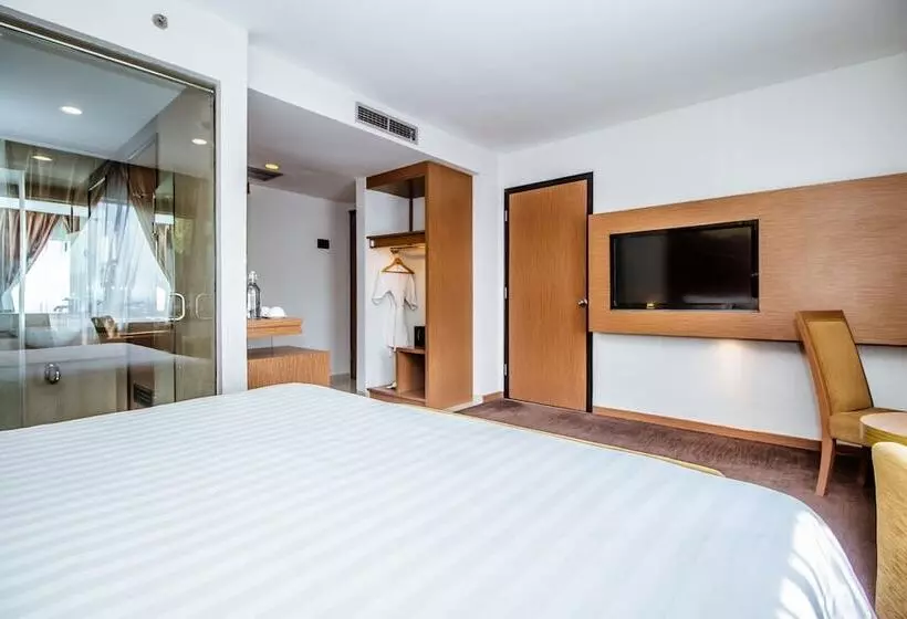 Отель Grand Tjokro Yogyakarta