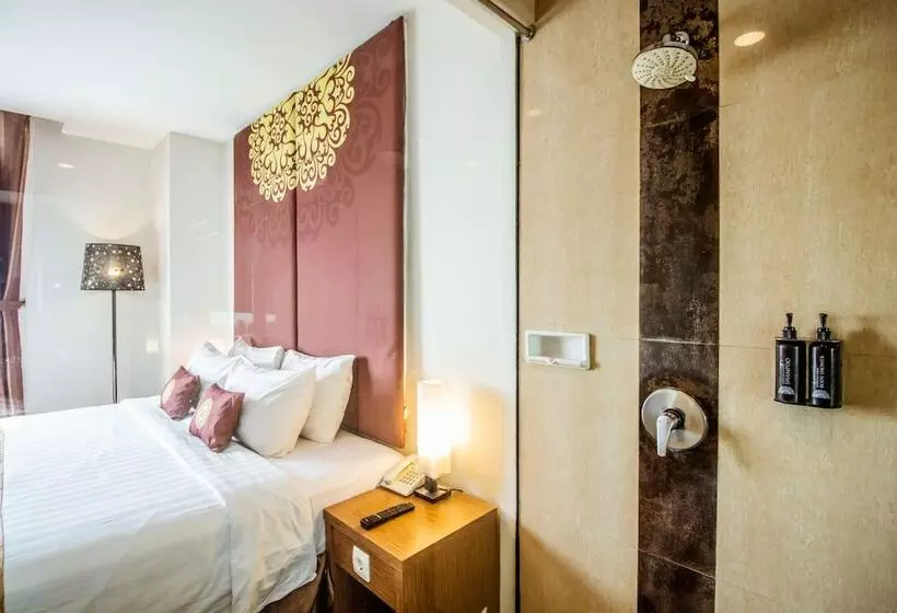 Отель Grand Tjokro Yogyakarta