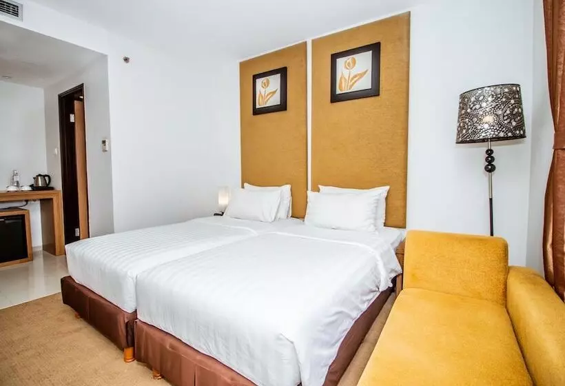 Отель Grand Tjokro Yogyakarta