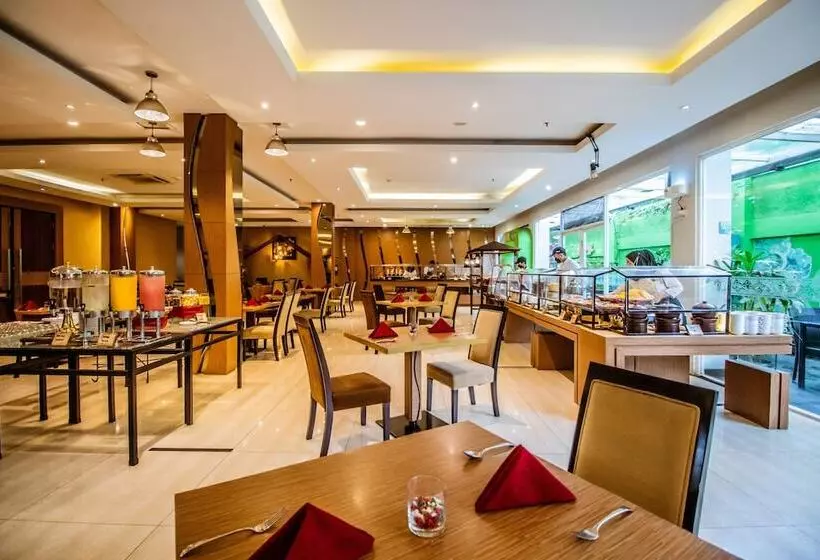 Отель Grand Tjokro Yogyakarta