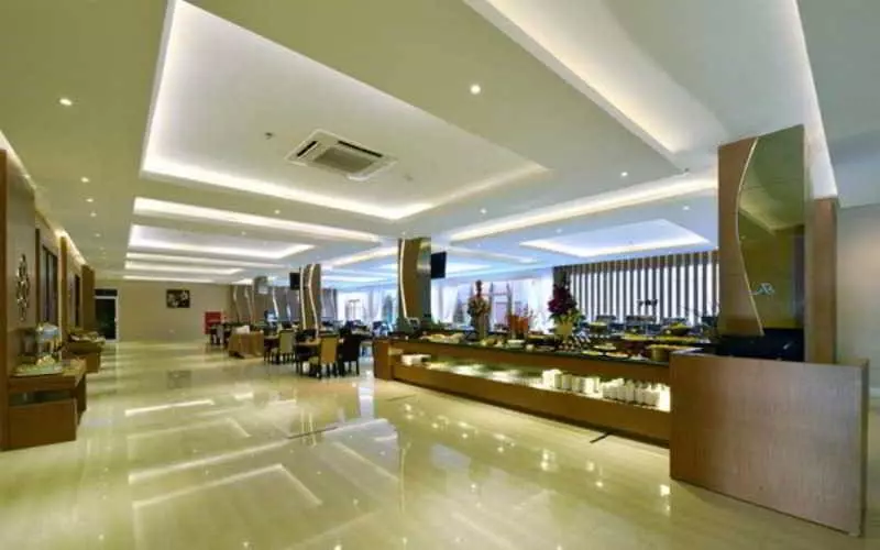 Отель Grand Tjokro Yogyakarta