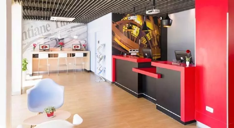 ホテル Ibis Vientiane Nam Phu