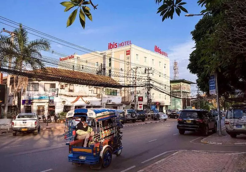 ホテル Ibis Vientiane Nam Phu