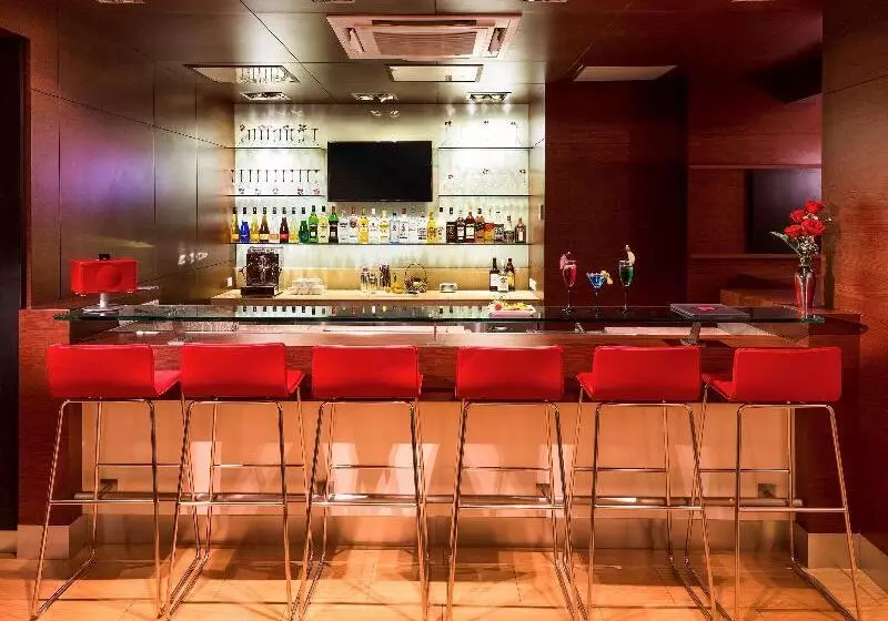 ホテル Ibis Vientiane Nam Phu