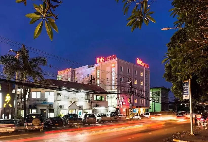 ホテル Ibis Vientiane Nam Phu