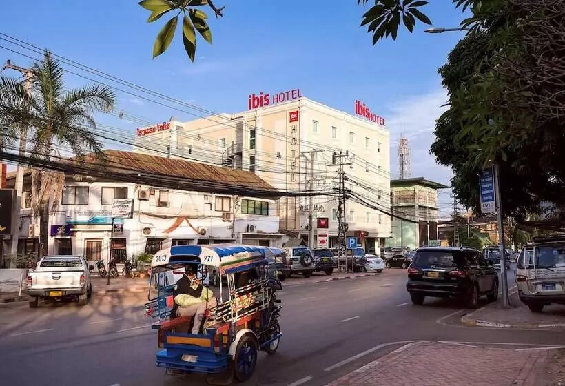 ホテル Ibis Vientiane Nam Phu