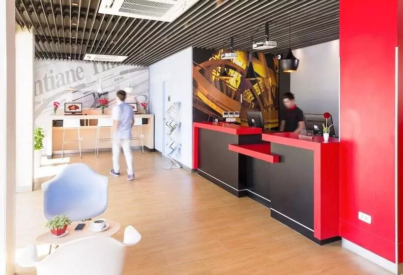 ホテル Ibis Vientiane Nam Phu