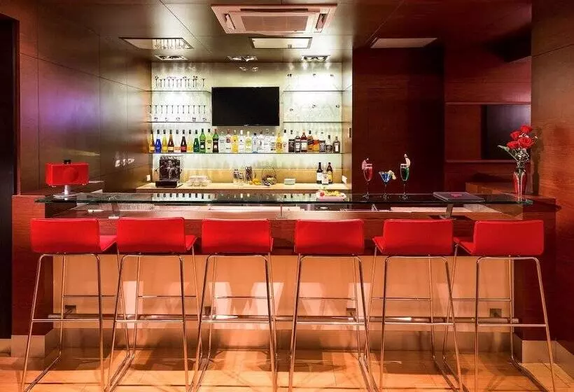 ホテル Ibis Vientiane Nam Phu