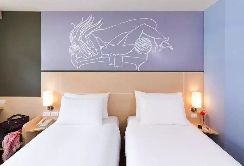 ホテル Ibis Vientiane Nam Phu