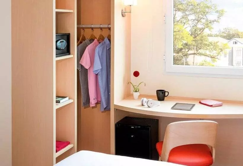 ホテル Ibis Vientiane Nam Phu