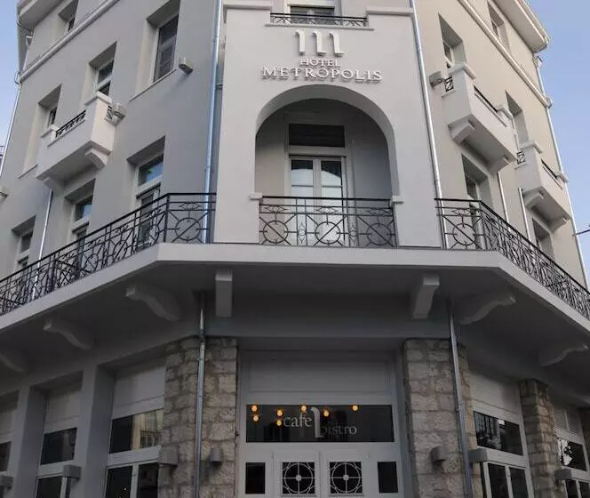هتل Metropolis