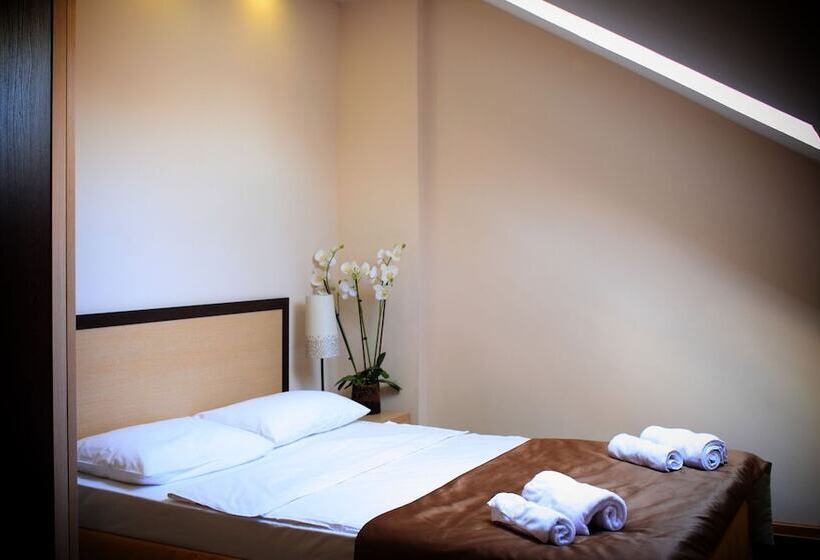 בית מלון כפרי Minima Kitay Gorod