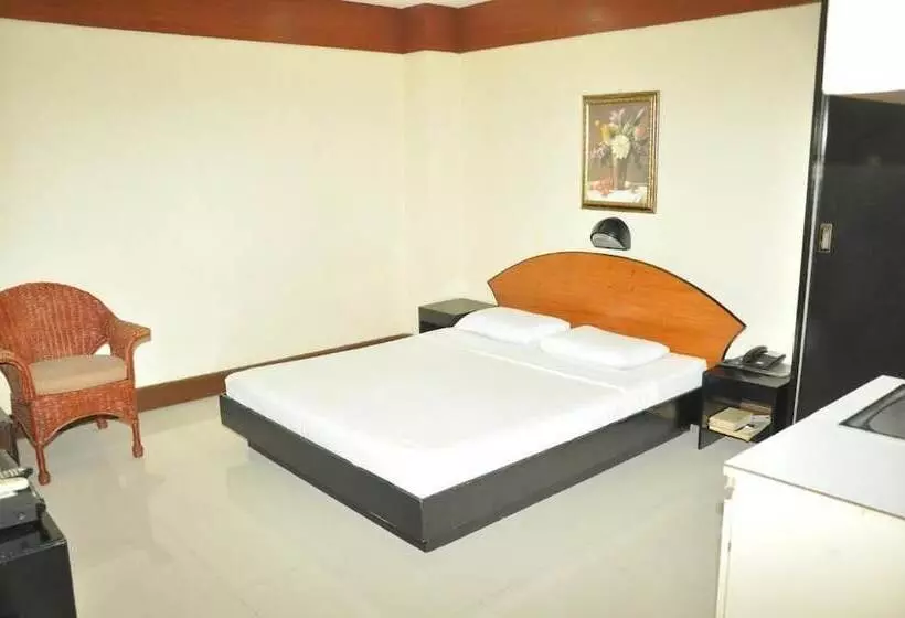 Hotel Paragon Suites