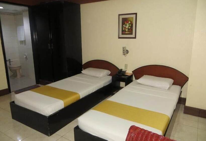 בית מלון כפרי Paragon Suites