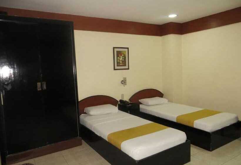 בית מלון כפרי Paragon Suites