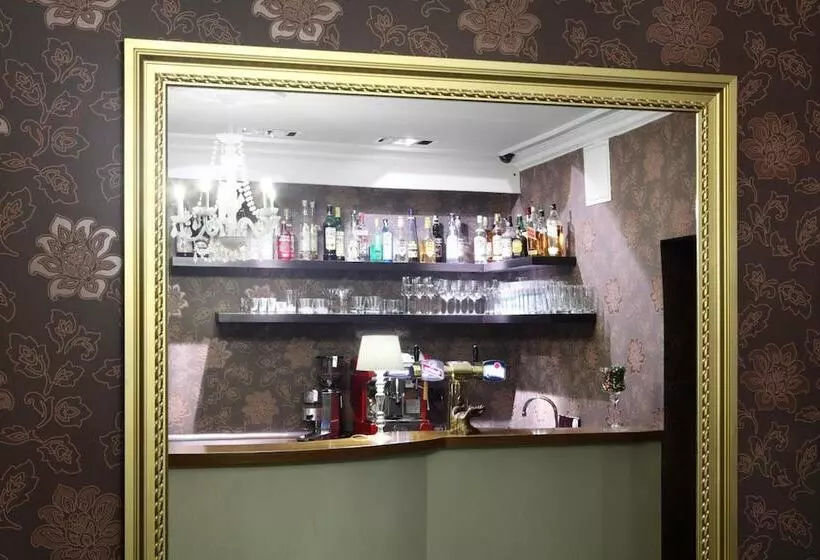 هتل Pytloun Design Self Checkin