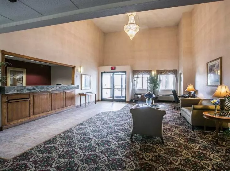 酒店 Quality Inn & Suites Woodstock Near Lake Geneva